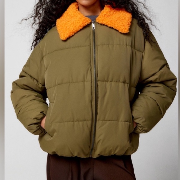 Vintagee Urban outfitters puffer jacket OVERSIZE XS NWT - Picture 2 of 9
